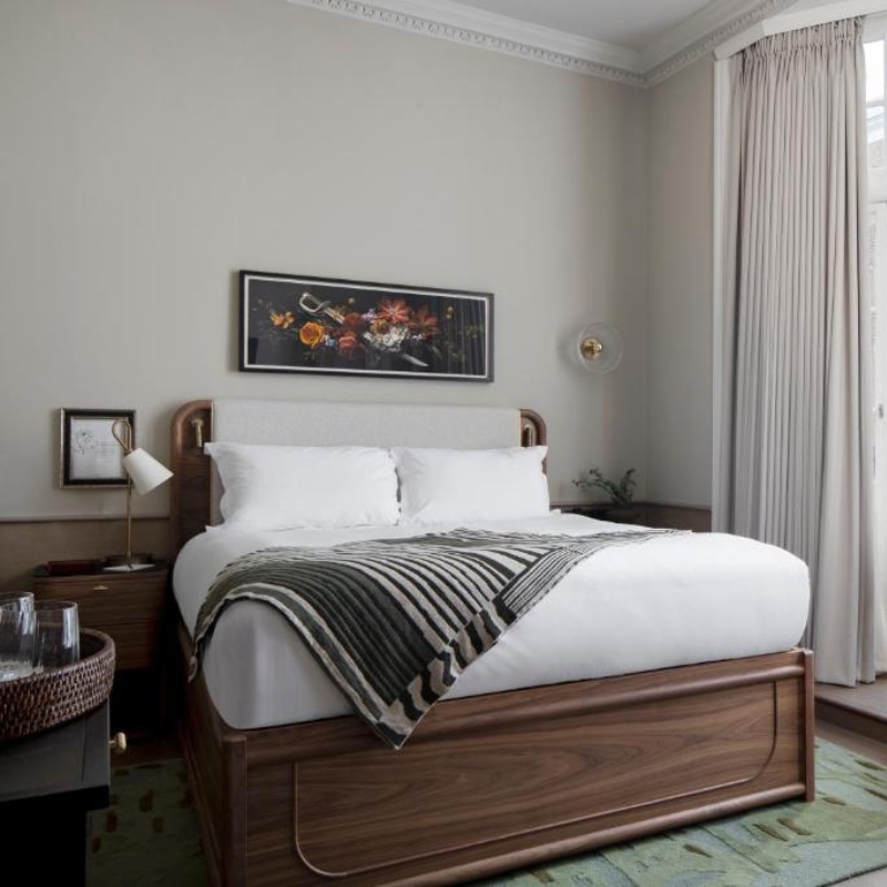 montcalm mayfair bedroom